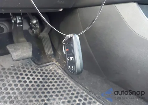 2019 Jeep Cherokee Latitude Plus 4X4 from USA, damaged, VIN 1C4PJMLB8KD465816